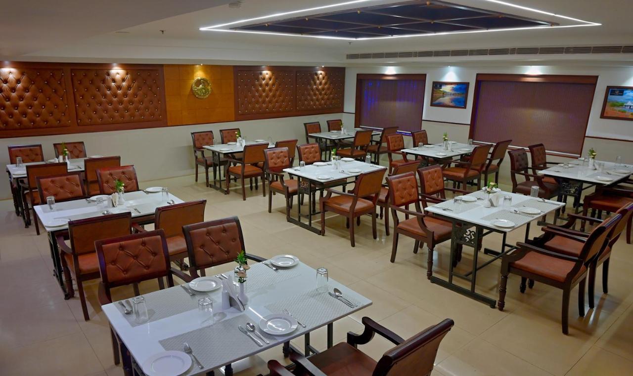 Contour Backwaters Hotel Resort & Convention Centre Ramankari Екстер'єр фото