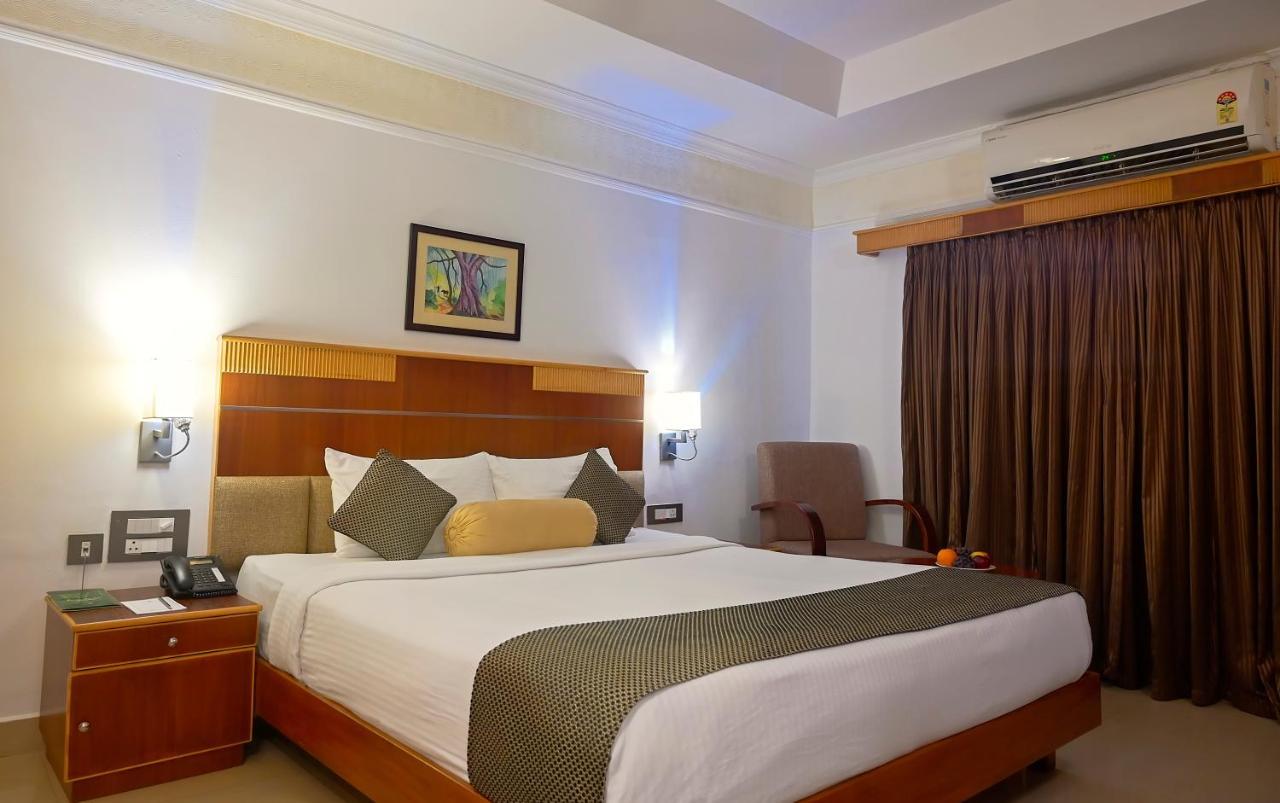 Contour Backwaters Hotel Resort & Convention Centre Ramankari Екстер'єр фото
