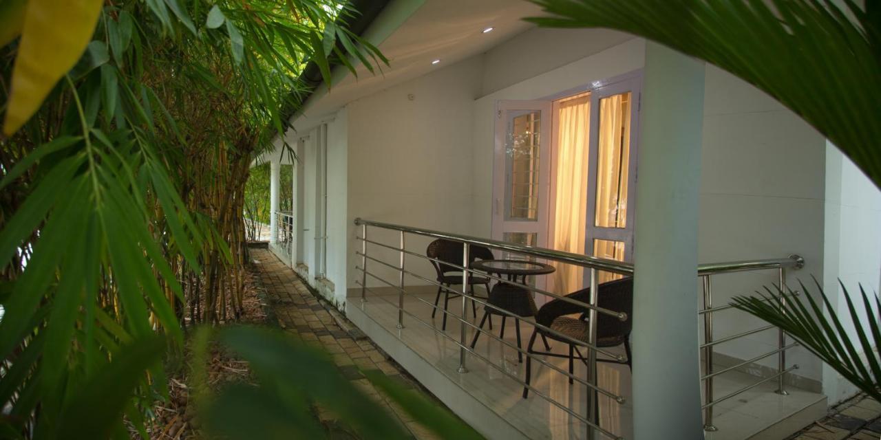 Contour Backwaters Hotel Resort & Convention Centre Ramankari Екстер'єр фото